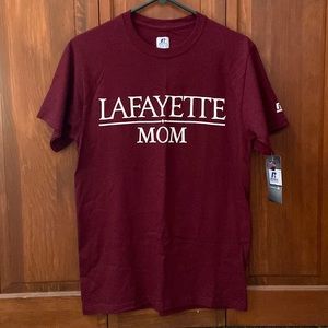Lafayette College “Mom” t-shirt size small NWT